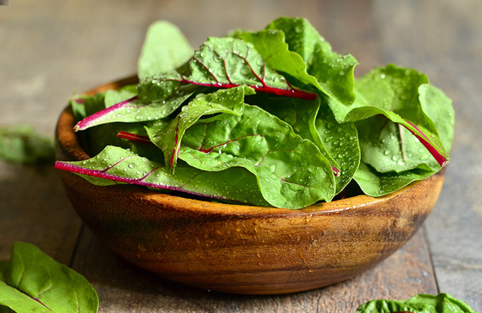 Cómo cocinar vegetales de hoja verde